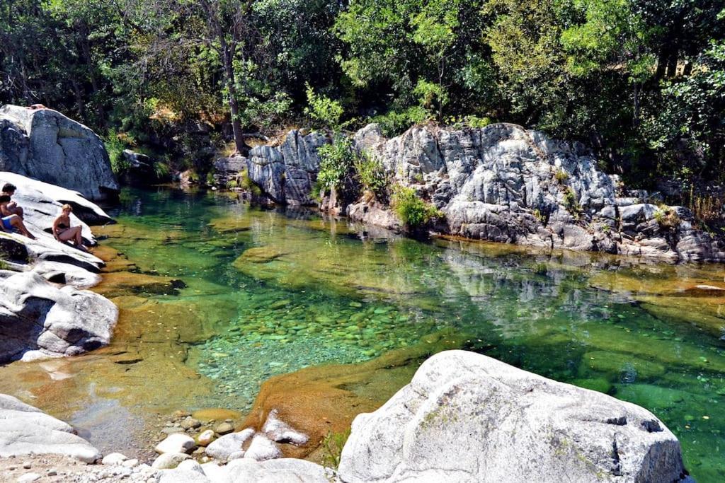 Casa Rural En Candeleda Con Piscina Y Un Maravilloso Jardin Eksteriør billede