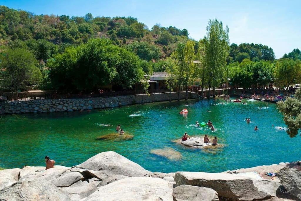 Casa Rural En Candeleda Con Piscina Y Un Maravilloso Jardin Eksteriør billede
