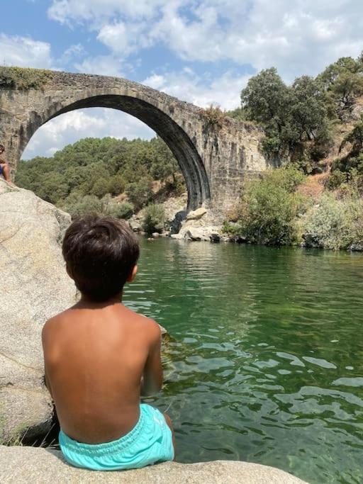 Casa Rural En Candeleda Con Piscina Y Un Maravilloso Jardin Eksteriør billede