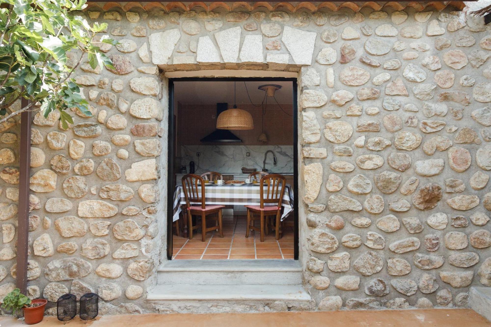 Casa Rural En Candeleda Con Piscina Y Un Maravilloso Jardin Eksteriør billede