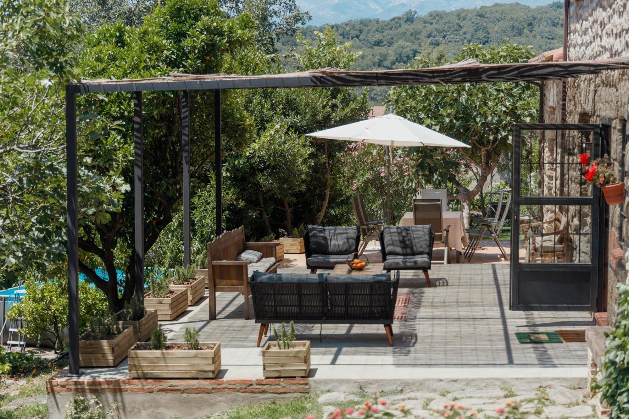 Casa Rural En Candeleda Con Piscina Y Un Maravilloso Jardin Eksteriør billede